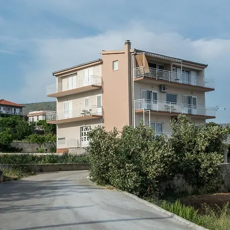 Apartments Iva Trogir Room photo