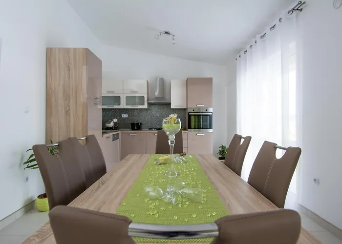 Apartments Iva